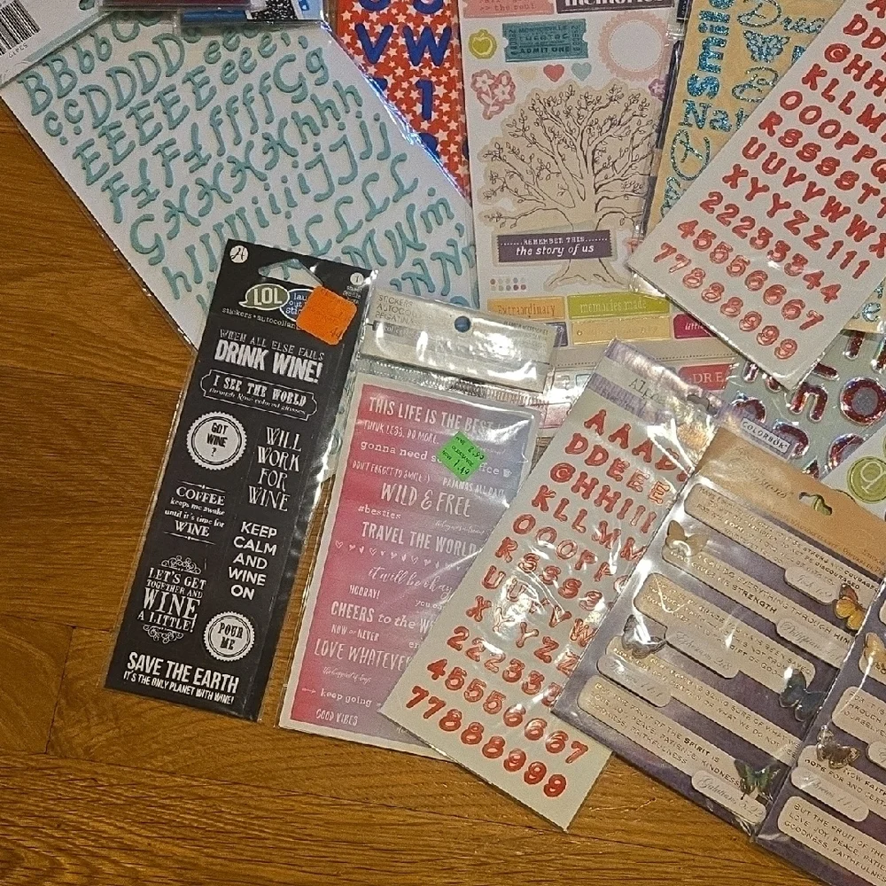 Assorted Scrapbooking Sticker Set - Picture 5 of 6